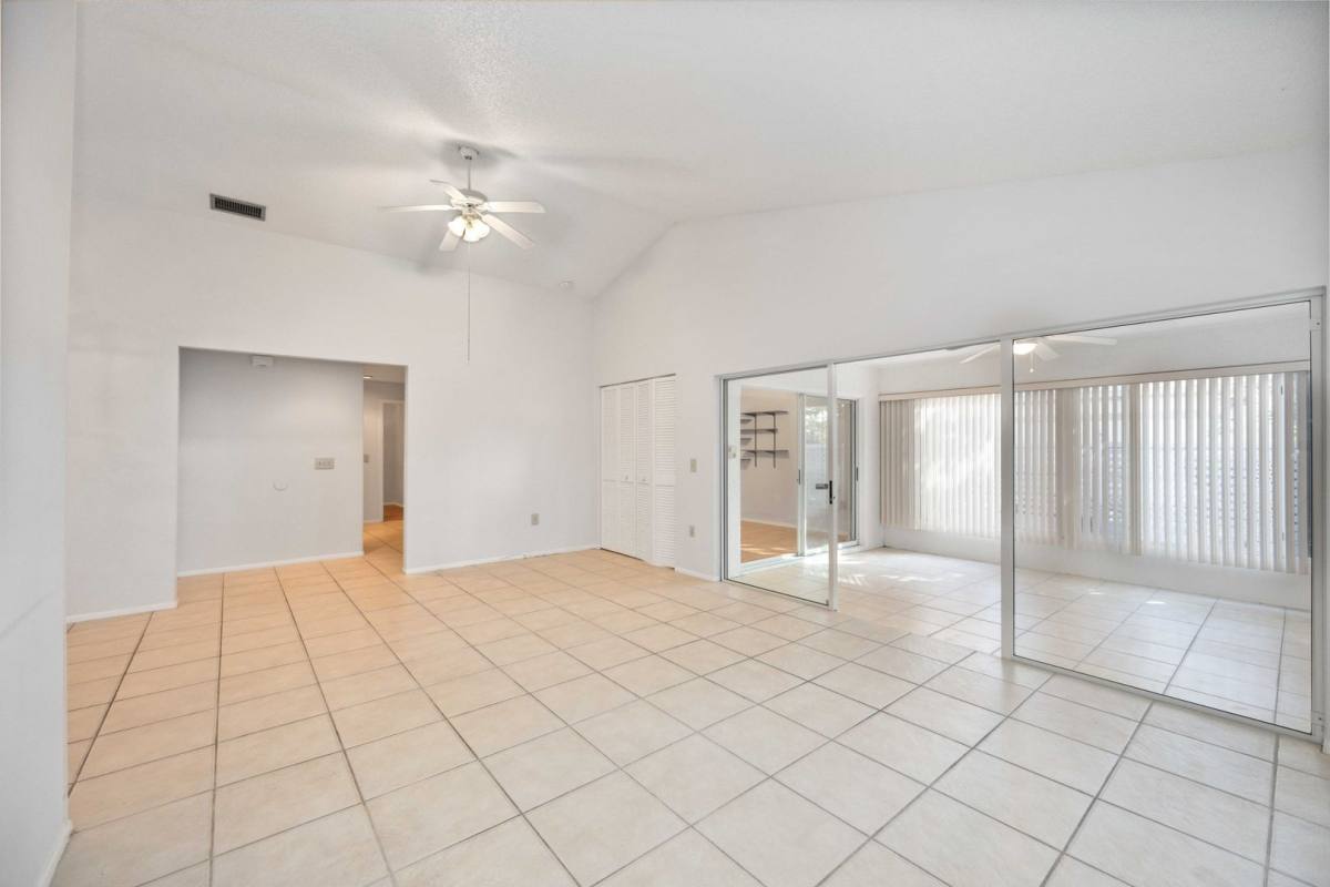 Condo for rent at 3411 57th Ave Dr W, Bradenton, FL 34210