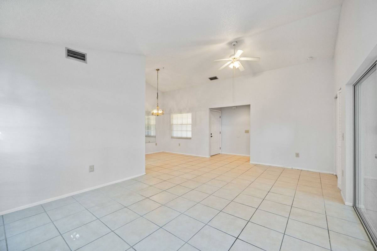 Condo for rent at 3411 57th Ave Dr W, Bradenton, FL 34210