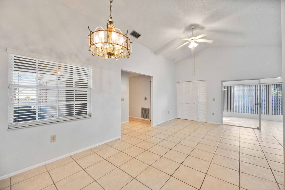Condo for rent at 3411 57th Ave Dr W, Bradenton, FL 34210