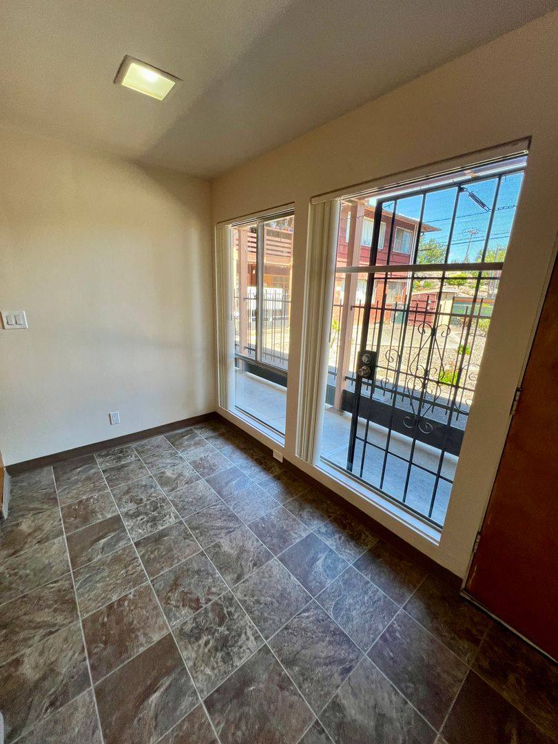 Apartment for rent at 170 Owens St S, Salem, OR 97302