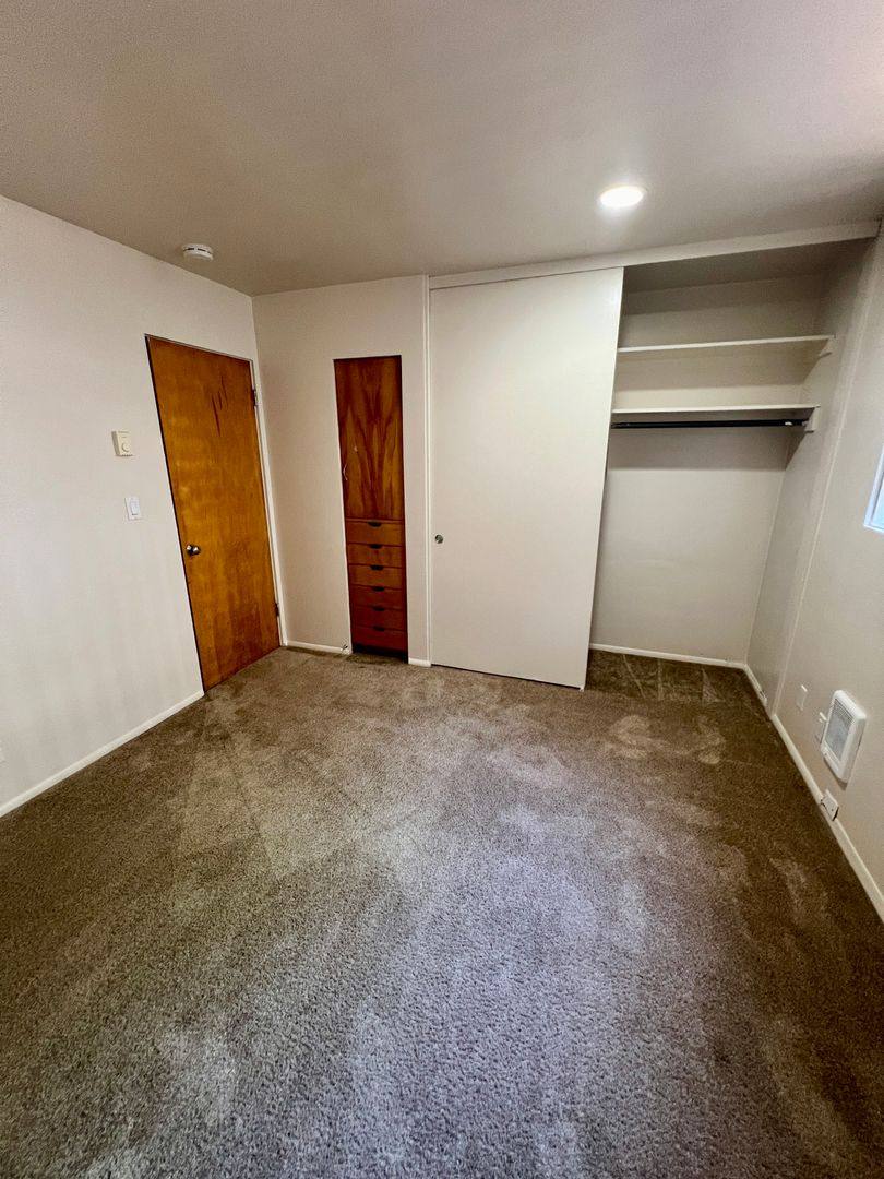 Apartment for rent at 170 Owens St S, Salem, OR 97302
