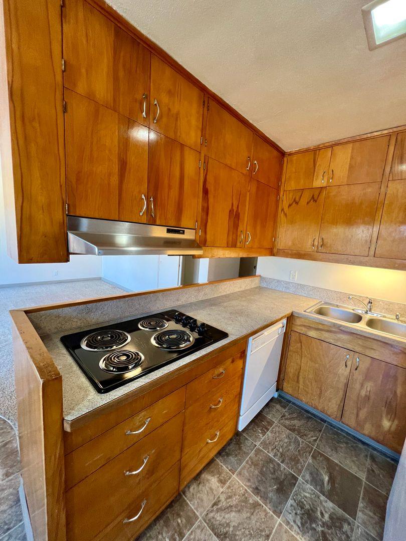 Apartment for rent at 170 Owens St S, Salem, OR 97302