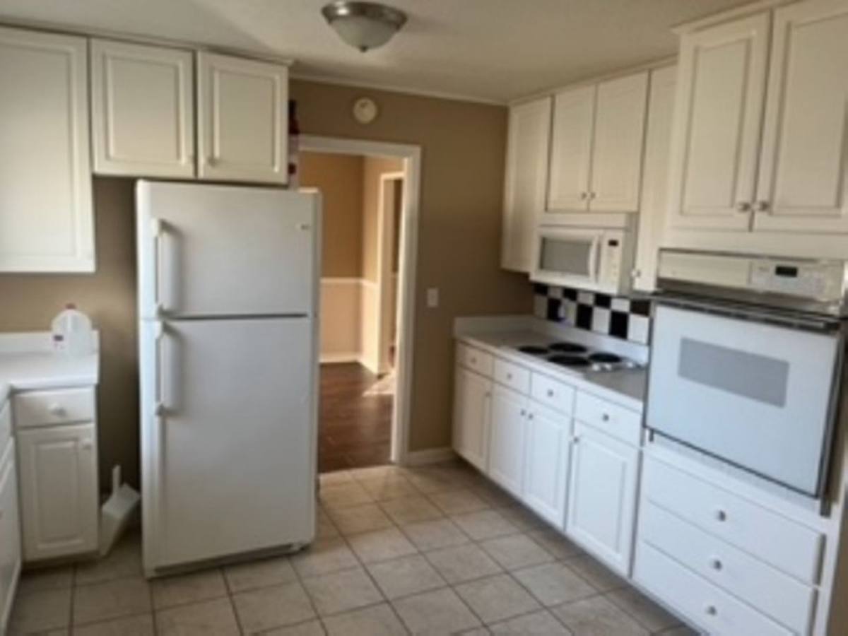 House for rent at 2117 Spring Dr NW, Cullman, AL 35055