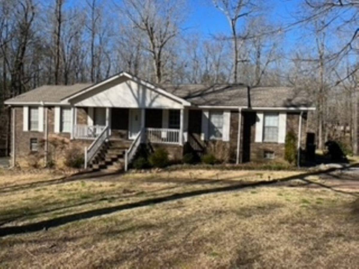 House for rent at 2117 Spring Dr NW, Cullman, AL 35055