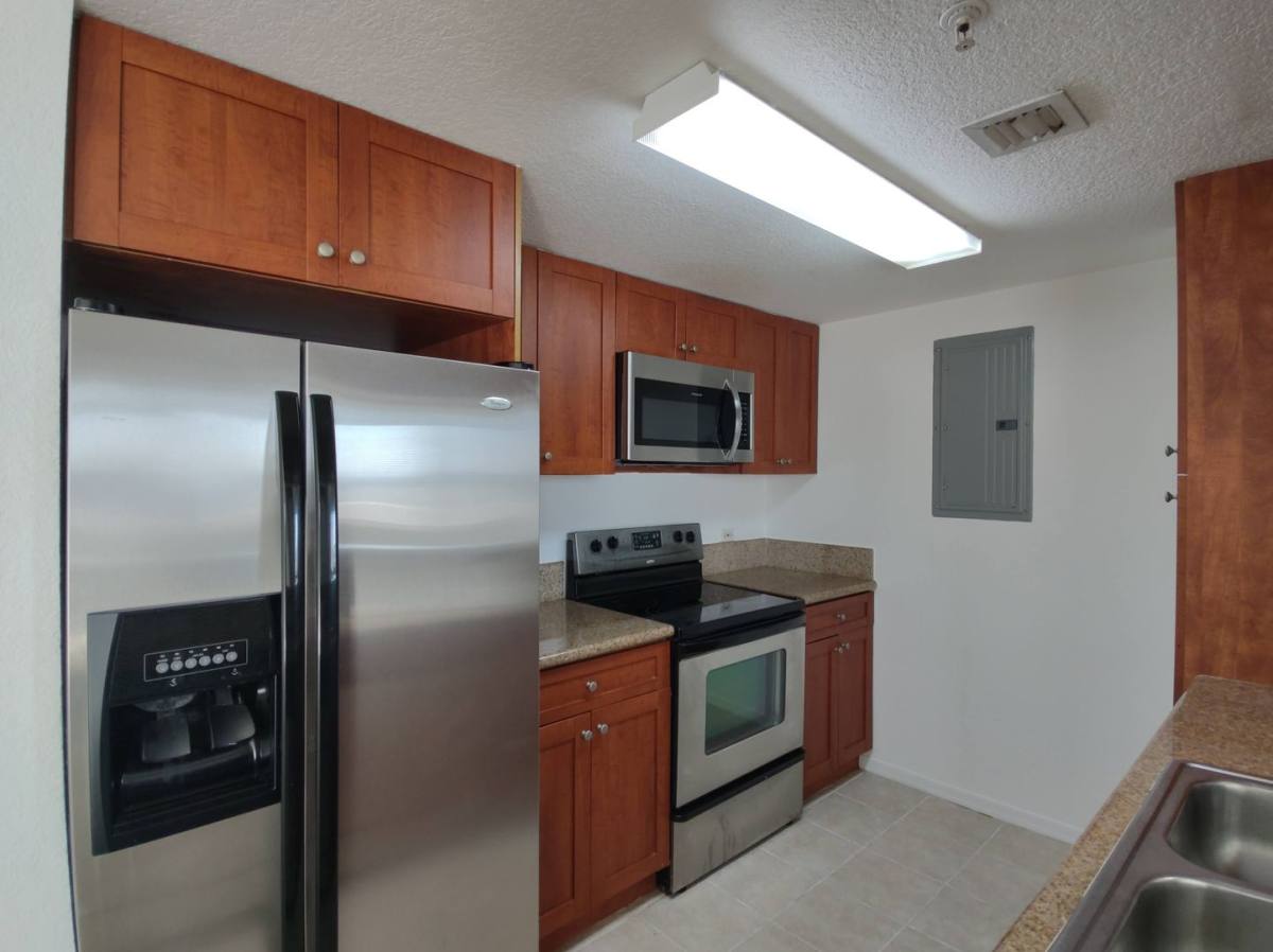 Apartment for rent at 36 NW 6 Ave, Miami, FL 33128