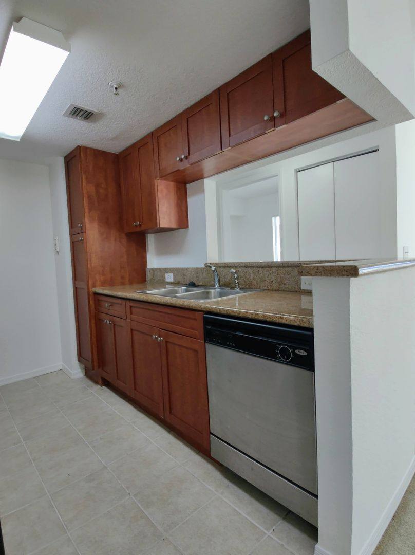 Apartment for rent at 36 NW 6 Ave, Miami, FL 33128