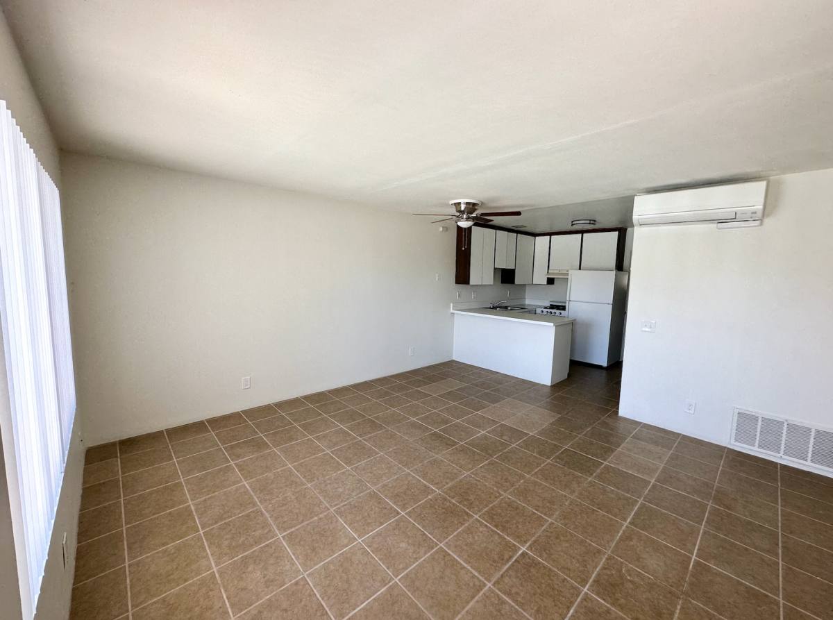 Apartment for rent at 100 W Via Olivera, Palm Springs, CA 92262