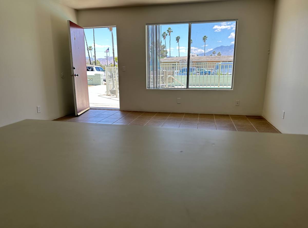Apartment for rent at 100 W Via Olivera, Palm Springs, CA 92262