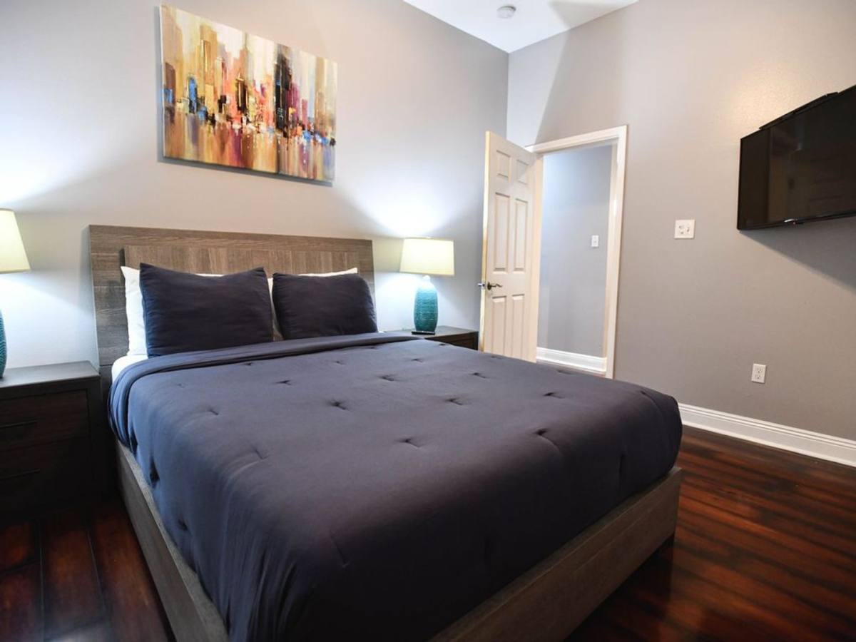Apartment for rent at 337-339 S Murat 4501-4503 Banks St, New Orleans, LA 70119
