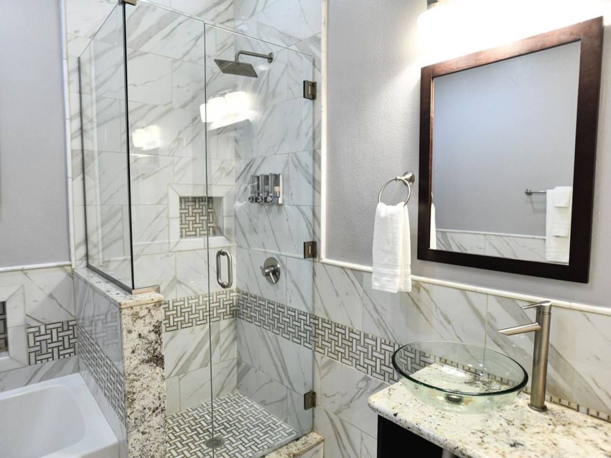 Apartment for rent at 337-339 S Murat 4501-4503 Banks St, New Orleans, LA 70119