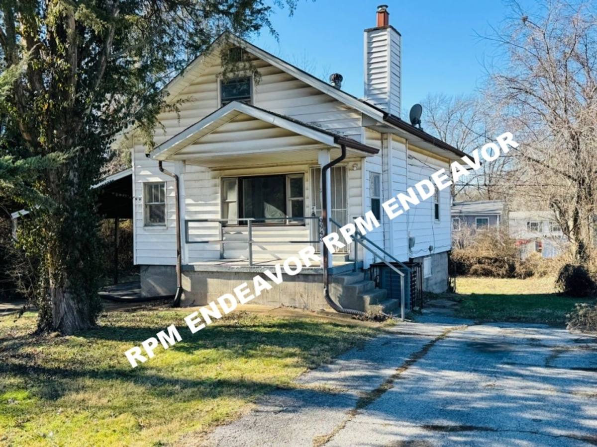 House for rent at 9943 Lilac Dr, Saint Louis, MO 63137