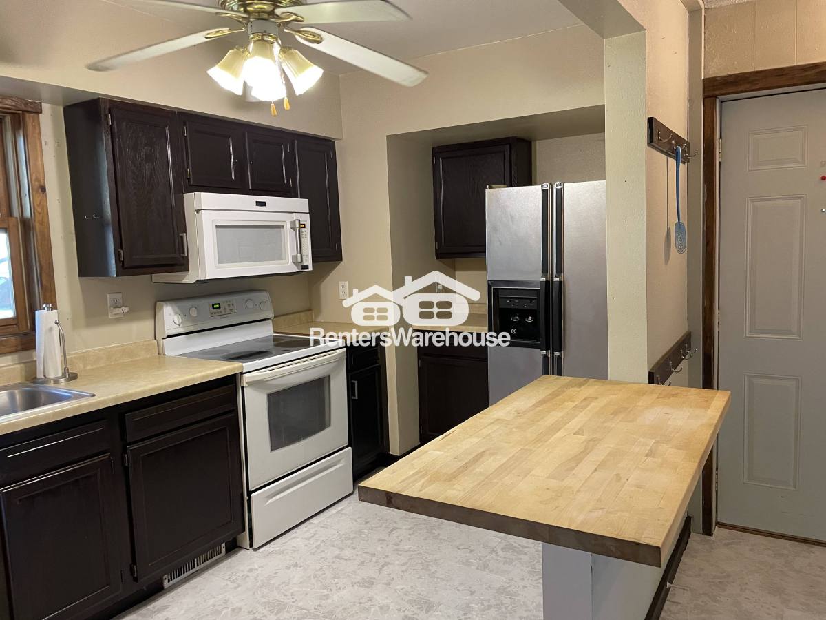 House for rent at 1509 8th St E, Menomonie, WI 54751
