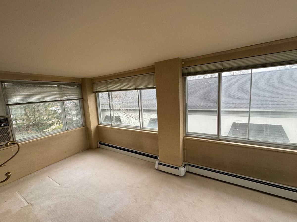 Apartment for rent at 219 N Main St, Hudson, OH 44236
