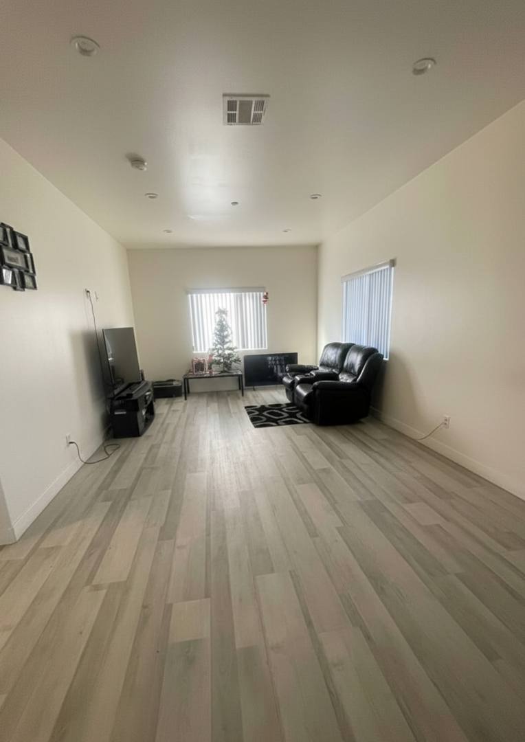 Apartment for rent at 4704 Florence Ave, Bell Gardens, CA 90201