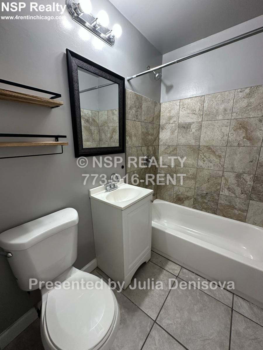Apartment for rent at 9610 Ivanhoe #14, Schiller Park, IL 60176