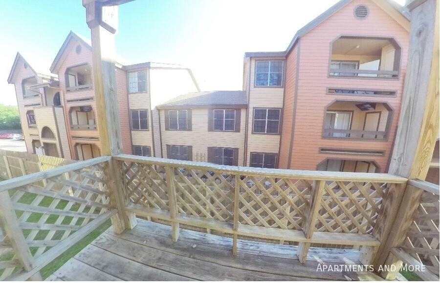 Apartment for rent at 1224 N Lbj Dr #203, San Marcos, TX 78666