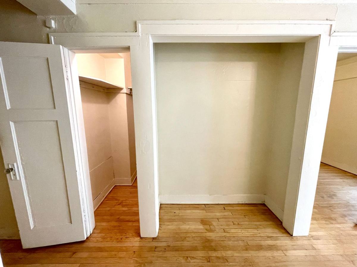 Apartment for rent at 903 E Kilbourn Ave, Milwaukee, WI 53202