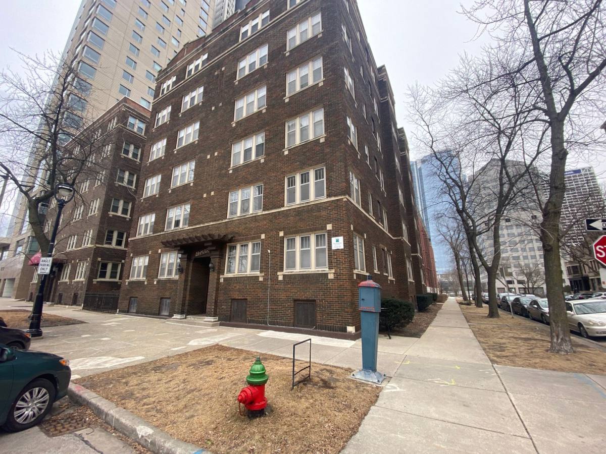 Apartment for rent at 903 E Kilbourn Ave, Milwaukee, WI 53202