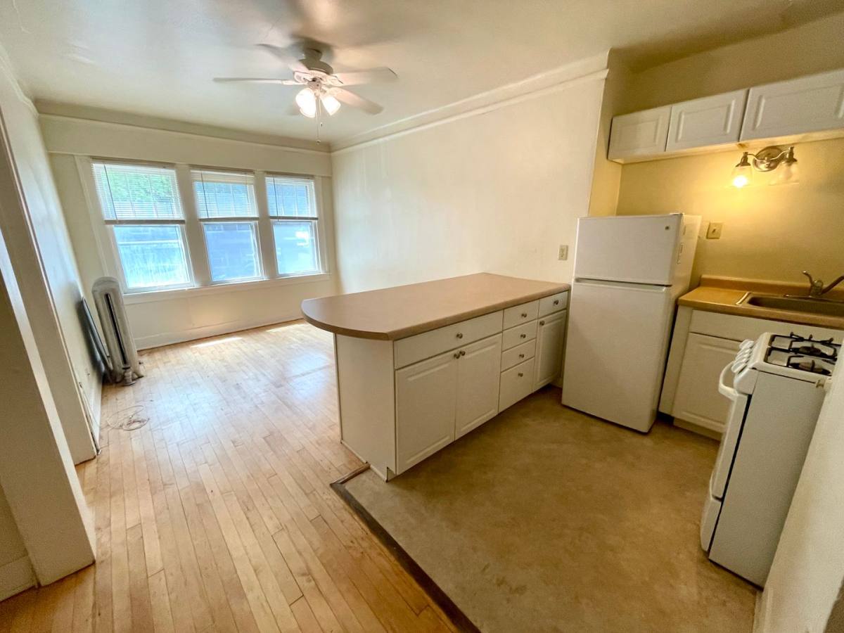 Apartment for rent at 903 E Kilbourn Ave, Milwaukee, WI 53202