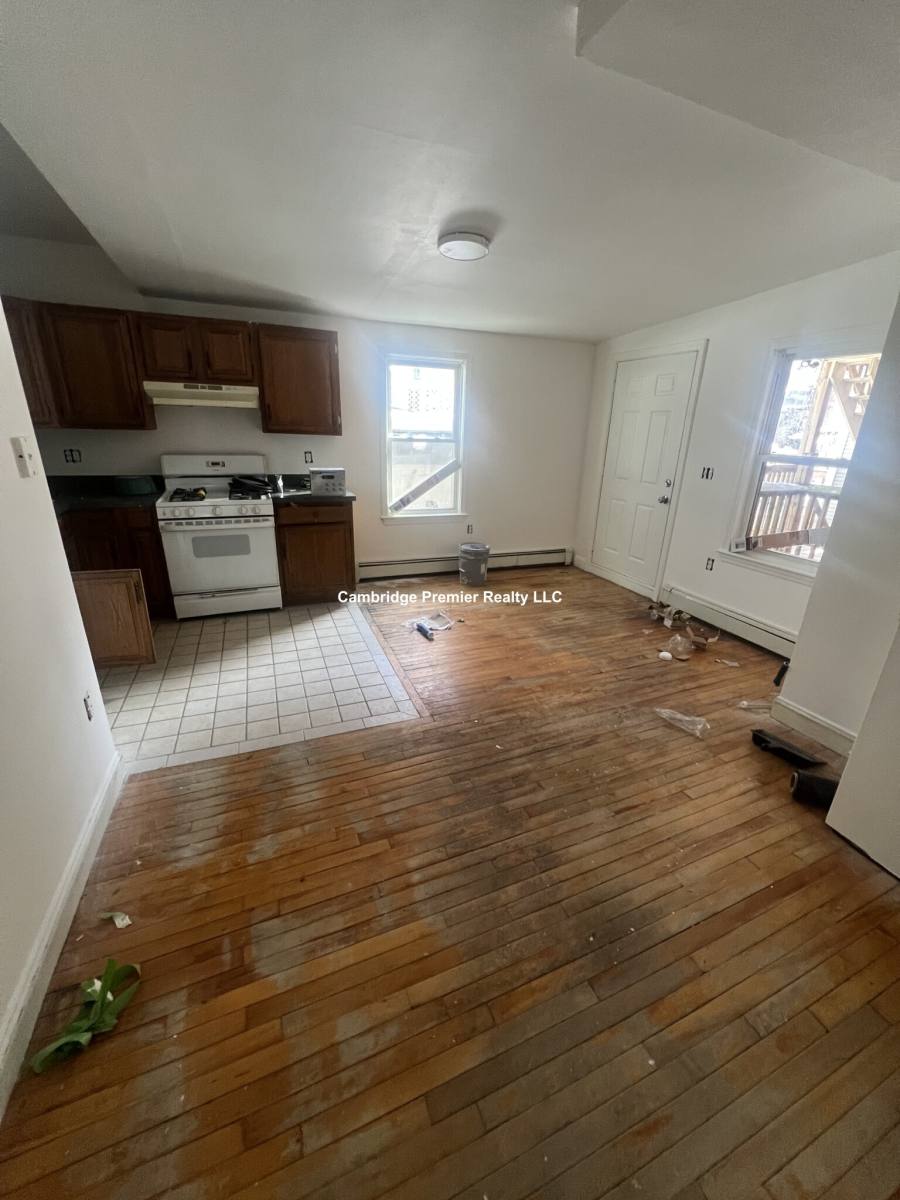 Apartment for rent at 108 Fayette, Lowell, MA 01852