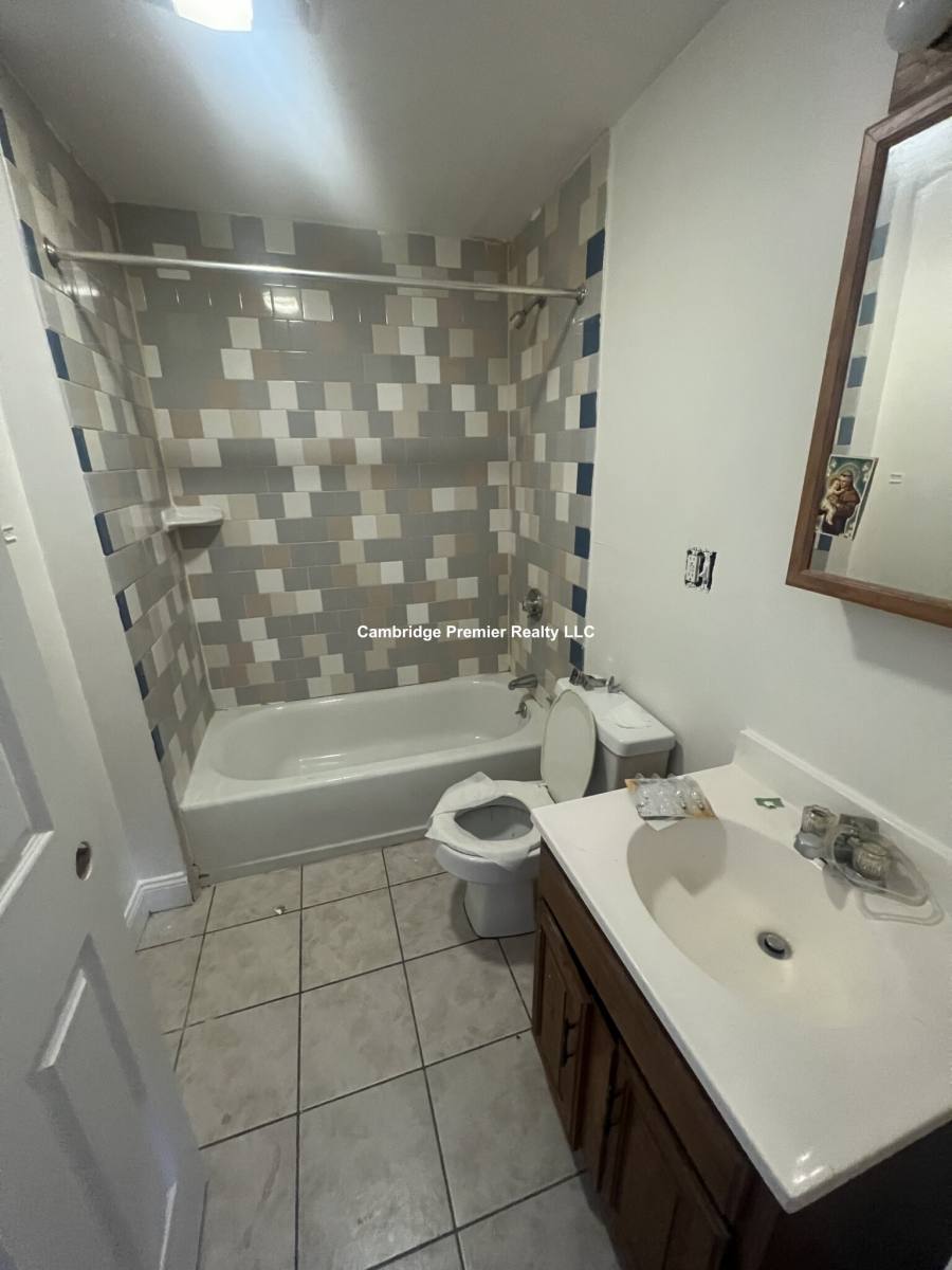 Apartment for rent at 108 Fayette, Lowell, MA 01852