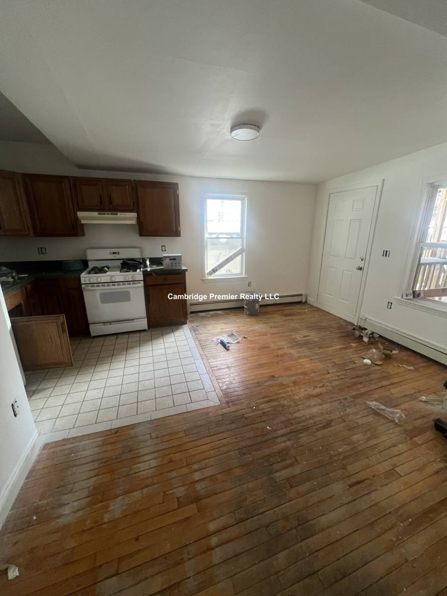 Apartment for rent at 108 Fayette, Lowell, MA 01852