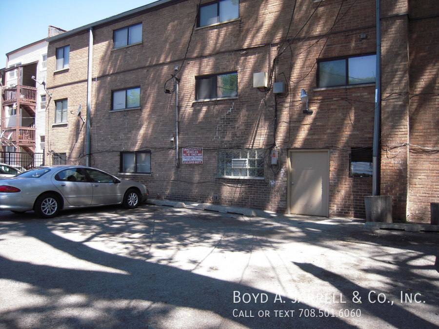 Apartment for rent at 963 E 84th St #2 G3, Chicago, IL 60619