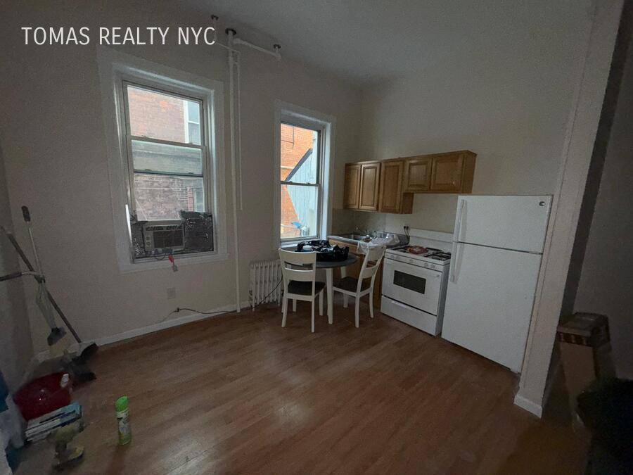 Apartment for rent at 14 Mount Vernon Ave #2, Mount Vernon, NY 10550