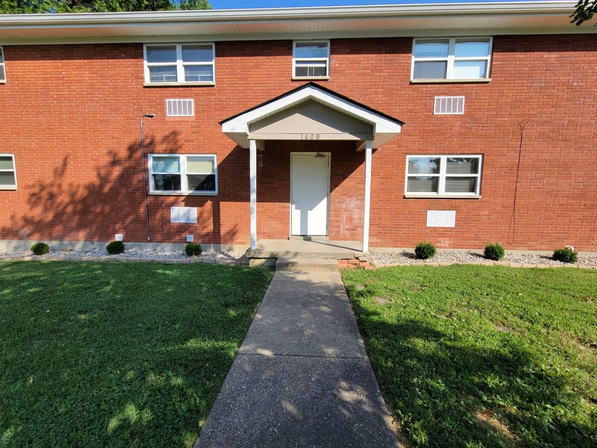 Apartment for rent at 1409 McDonald Ave, New Albany, IN 47150