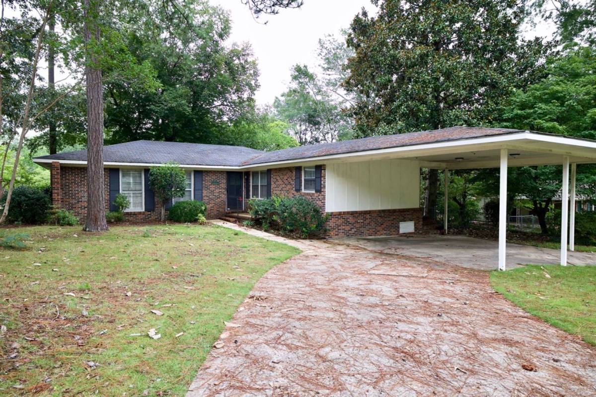 House for rent at 1030 Cumberland Dr, Auburn, AL 36830