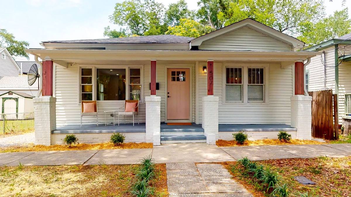Apartment for rent at 507 Bladen St, Wilmington, NC 28401