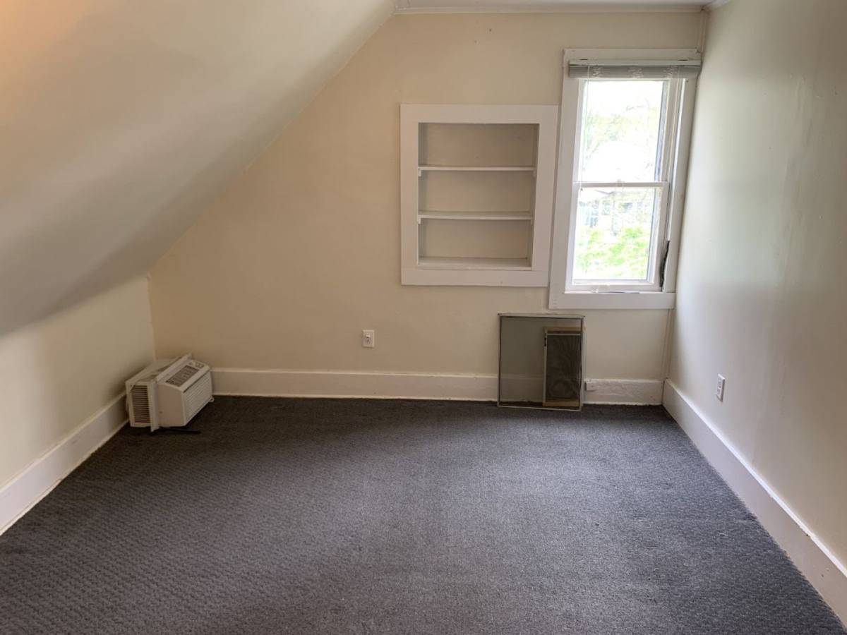 Apartment for rent at 702 E Green St, Urbana, IL 61802