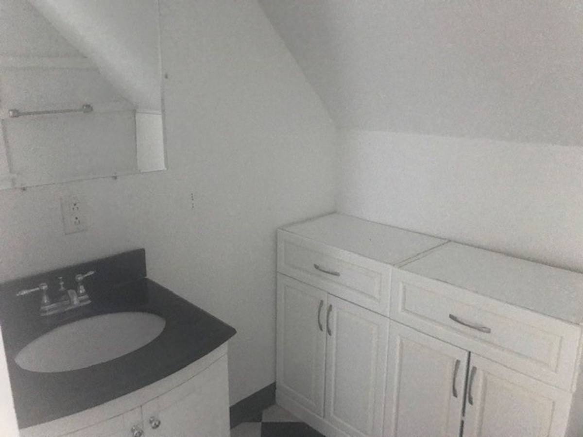 Apartment for rent at 702 E Green St, Urbana, IL 61802