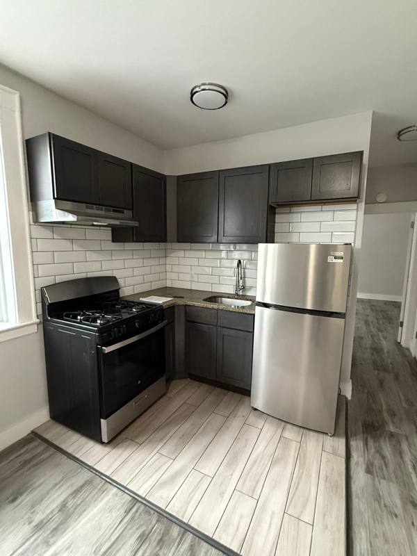 Apartment for rent at 820 Canton St, Elizabeth, NJ 07202