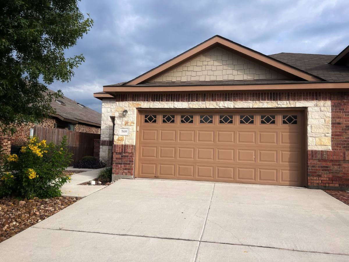 Townhouse for rent at 569 Creekside Circle, New Braunfels, TX 78130