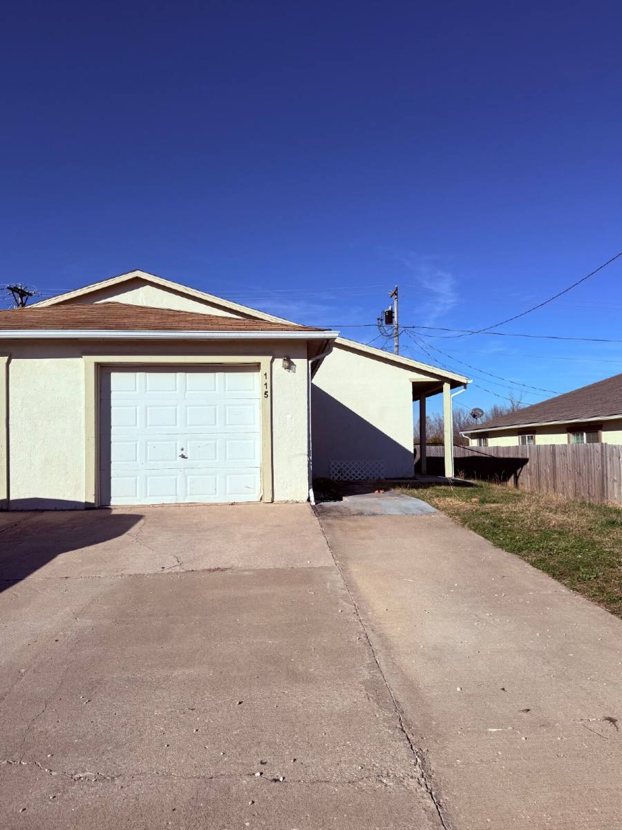 Townhouse for rent at 115 Fritts Way, Reeds Spring, MO 65737
