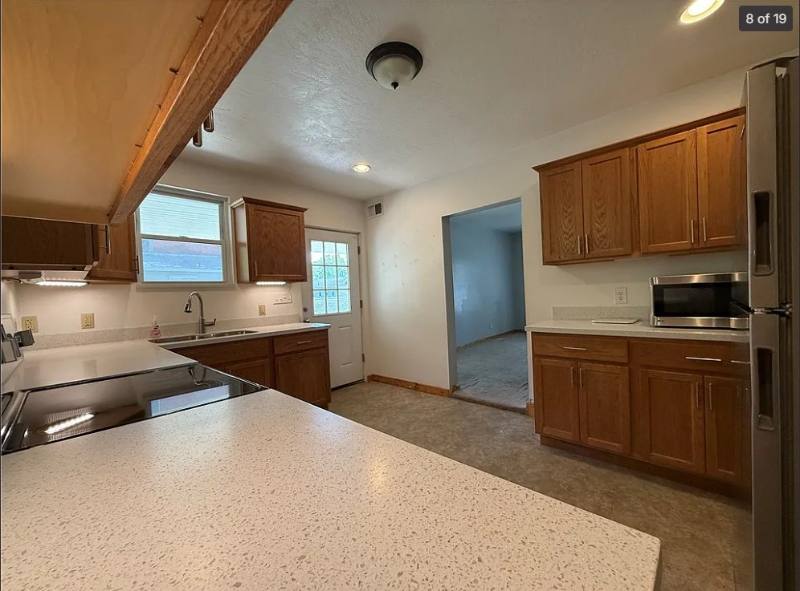 House for rent at 635 Valley St, Oakmont, PA 15139