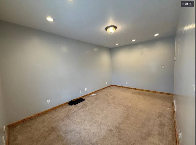 House for rent at 635 Valley St, Oakmont, PA 15139