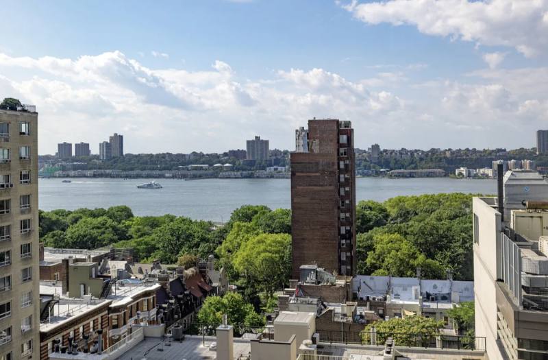 Apartment for rent at 424 W End Ave #1703, New York, NY 10024