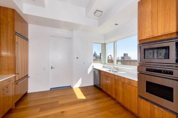 Apartment for rent at 205 E 59th St #PH, New York, NY 10022