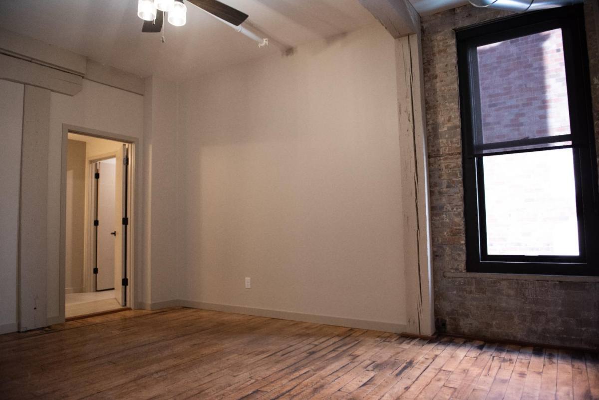 Apartment for rent at 116 N 3rd St, Quincy, IL 62301