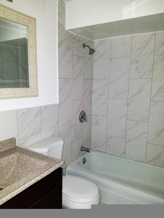 Apartment for rent at 3710 N Pine Grove Ave #501, Chicago, IL 60657