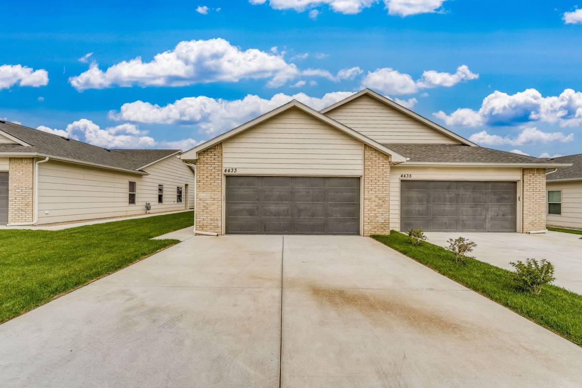 Apartment for rent at 1727 S Limuel St, Wichita, KS 67235