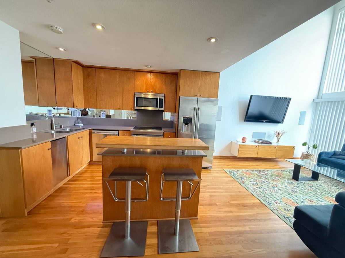 House for rent at 221 Island Ave, San Diego, CA 92101