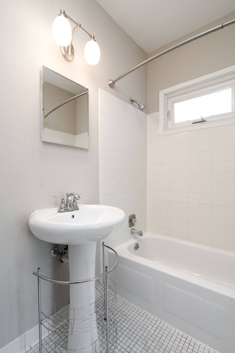 Apartment for rent at 116 Oak Grove St, Minneapolis, MN 55403