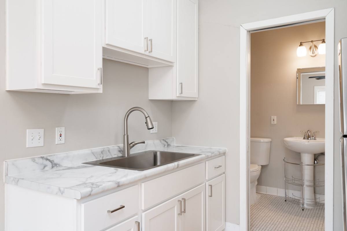 Apartment for rent at 116 Oak Grove St, Minneapolis, MN 55403