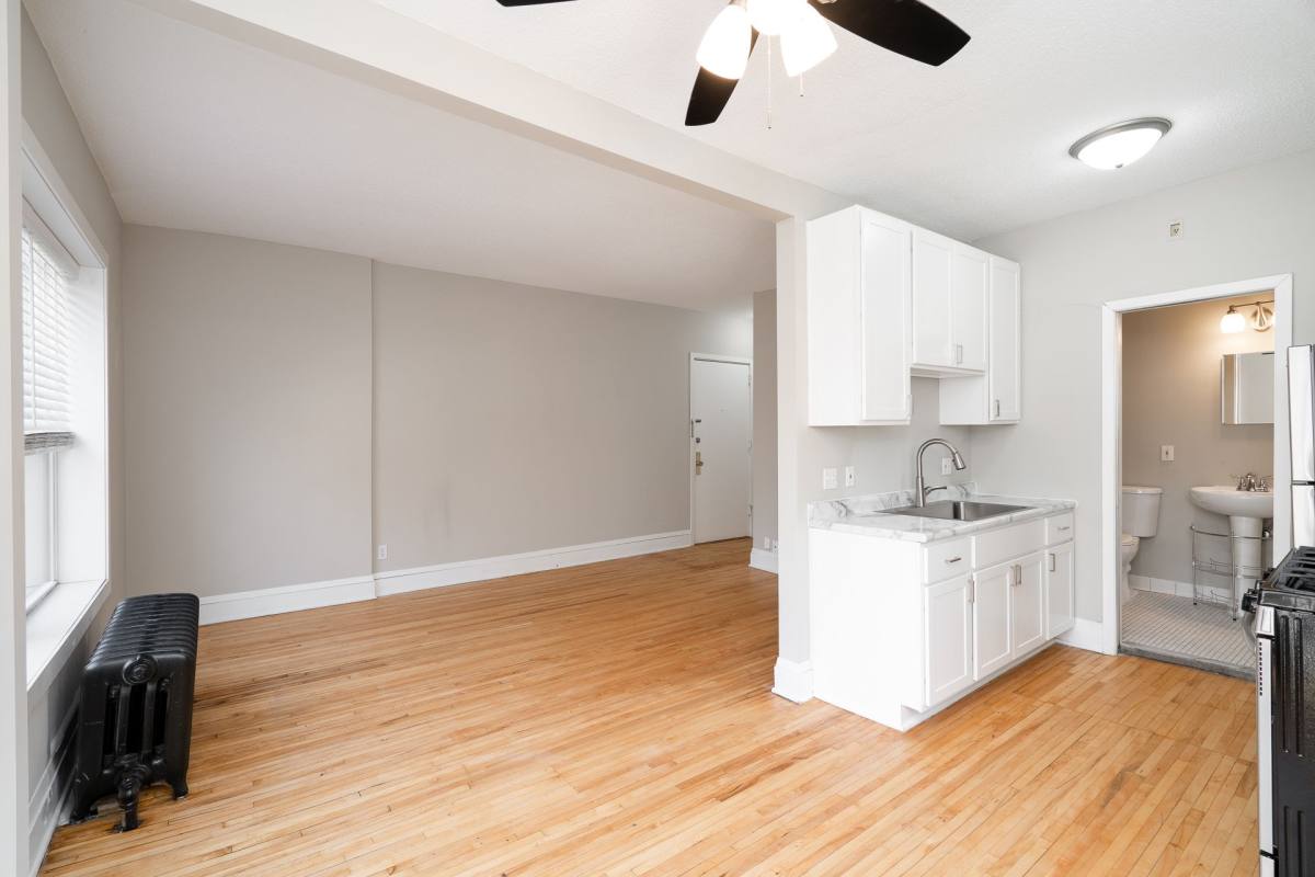 Apartment for rent at 116 Oak Grove St, Minneapolis, MN 55403