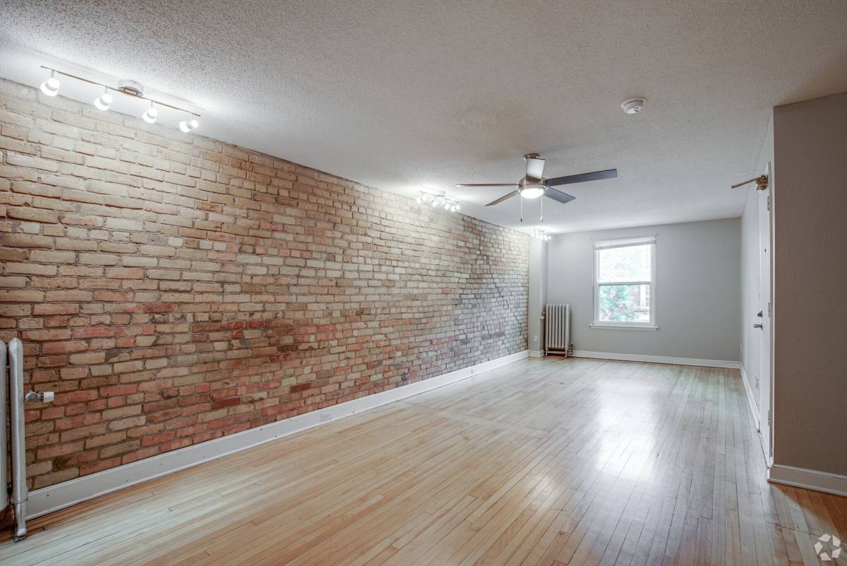 Apartment for rent at 116 Oak Grove St, Minneapolis, MN 55403