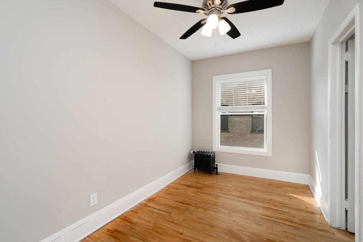 Apartment for rent at 116 Oak Grove St, Minneapolis, MN 55403