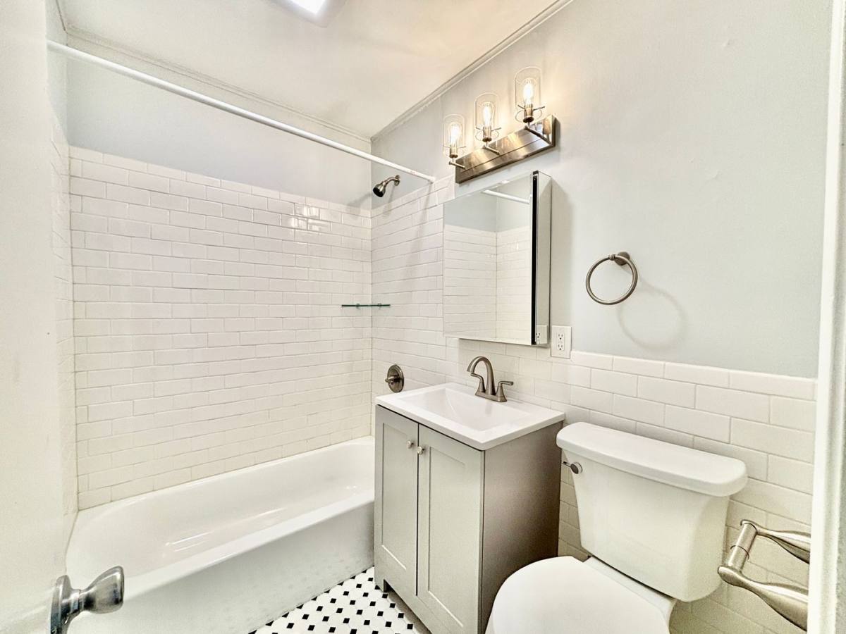 Apartment for rent at 4414 Jarboe St, Kansas City, MO 64111